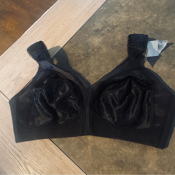 Playtex 18 Hour® Ultimate Shoulder Comfort Wireless Full Coverage Bra 4693 - Picture 9 of 16